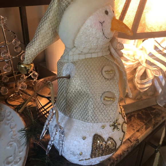 Blinged out Snowman with lots of attitude ⛄️ - Picture 8 of 9